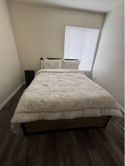 Queen Bed