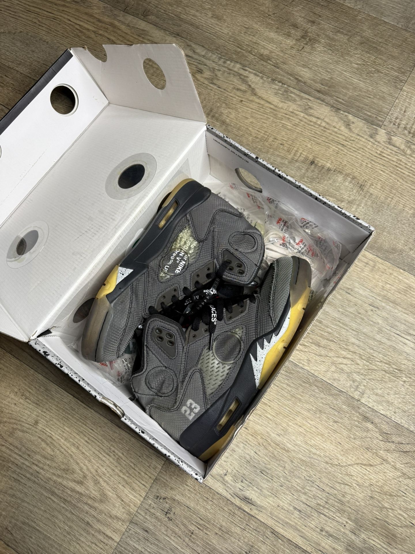 Jordan 5 Off White