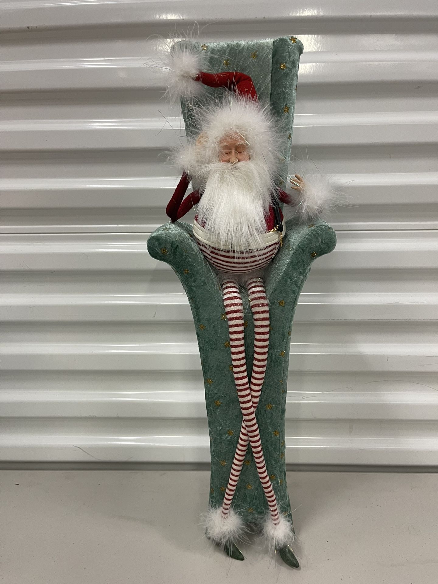 Dept 56 Holiday Santa Setting In Whimsical Chair