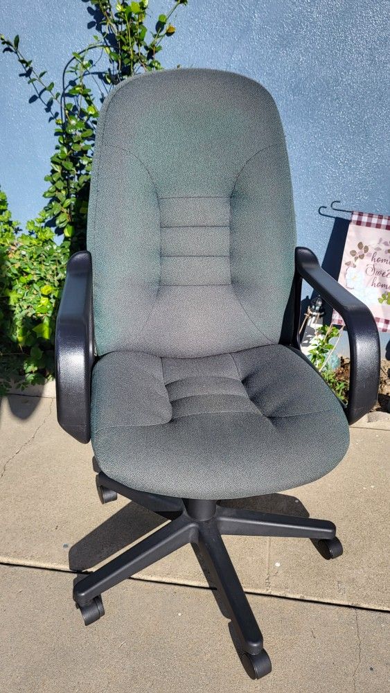 Free chair