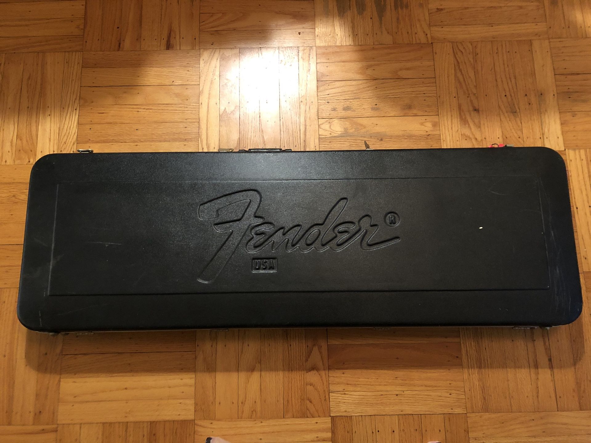 Fender bass hardshell case preowned $40
