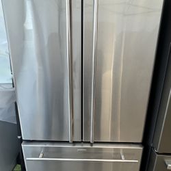 Jenn Air Beautiful Stainless Steel Refrigerator 