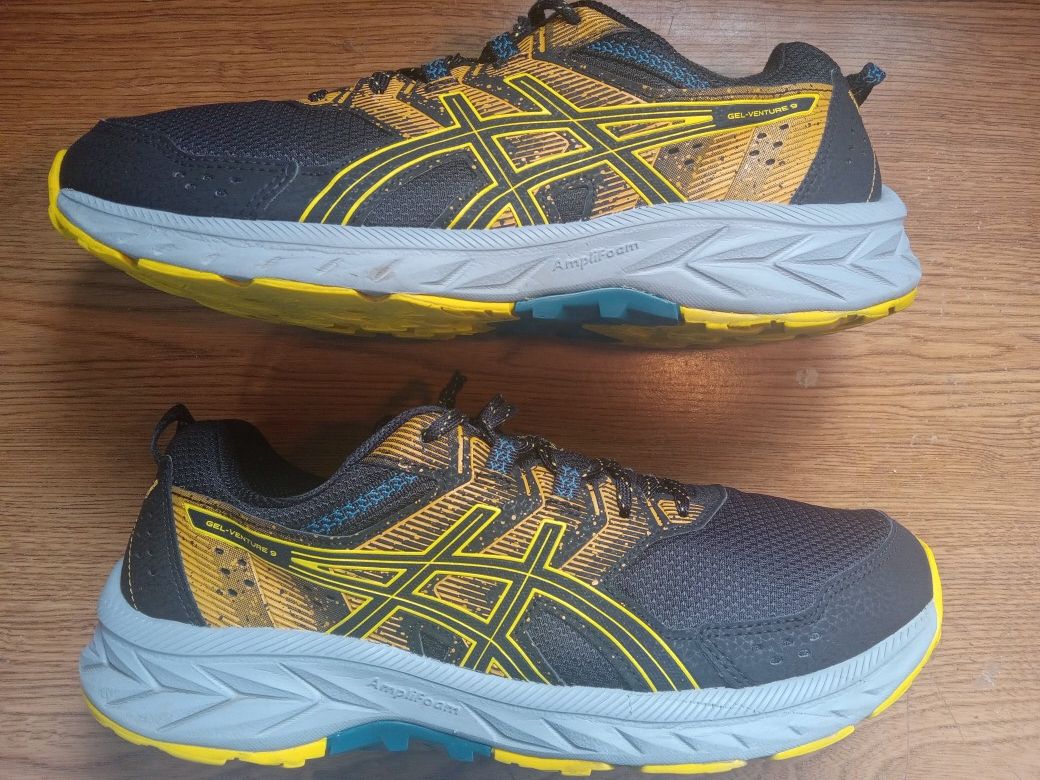 Acics Men's Running Shoes Sz 9 Good Condition Nice And Clean