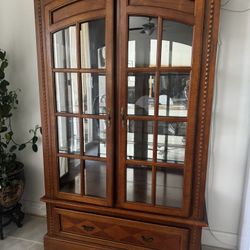 Vintage Style Curio Display China Cabinet