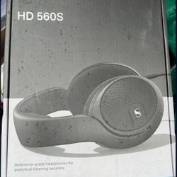HD560S