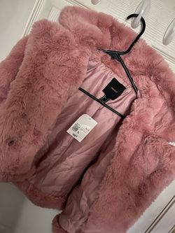 Forever 21 pink fur cropped jacket size small