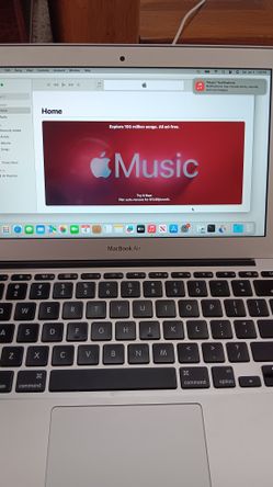 MacBook 11 Inches i5