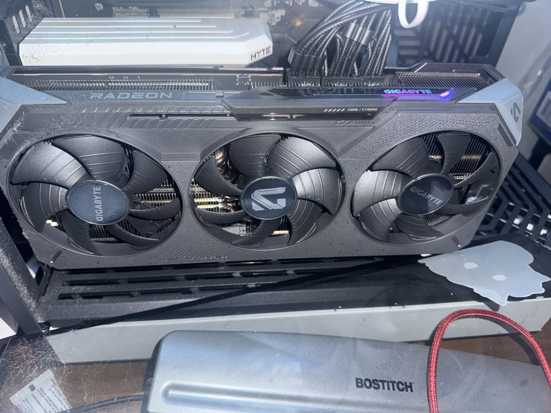 GIGABYTE -RX 9070 XT GAMING OC 16G