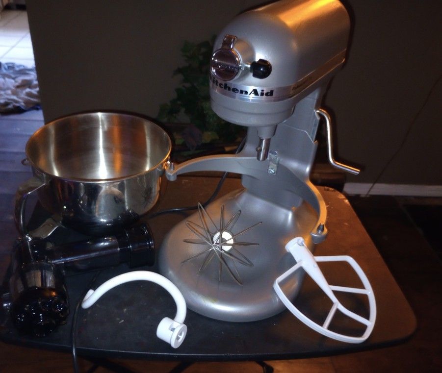 KitchenAid Hand Mixer for Sale in Vancouver, WA - OfferUp