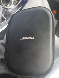 Bose QuietComfort Headphones with Carrying Case bluetooth