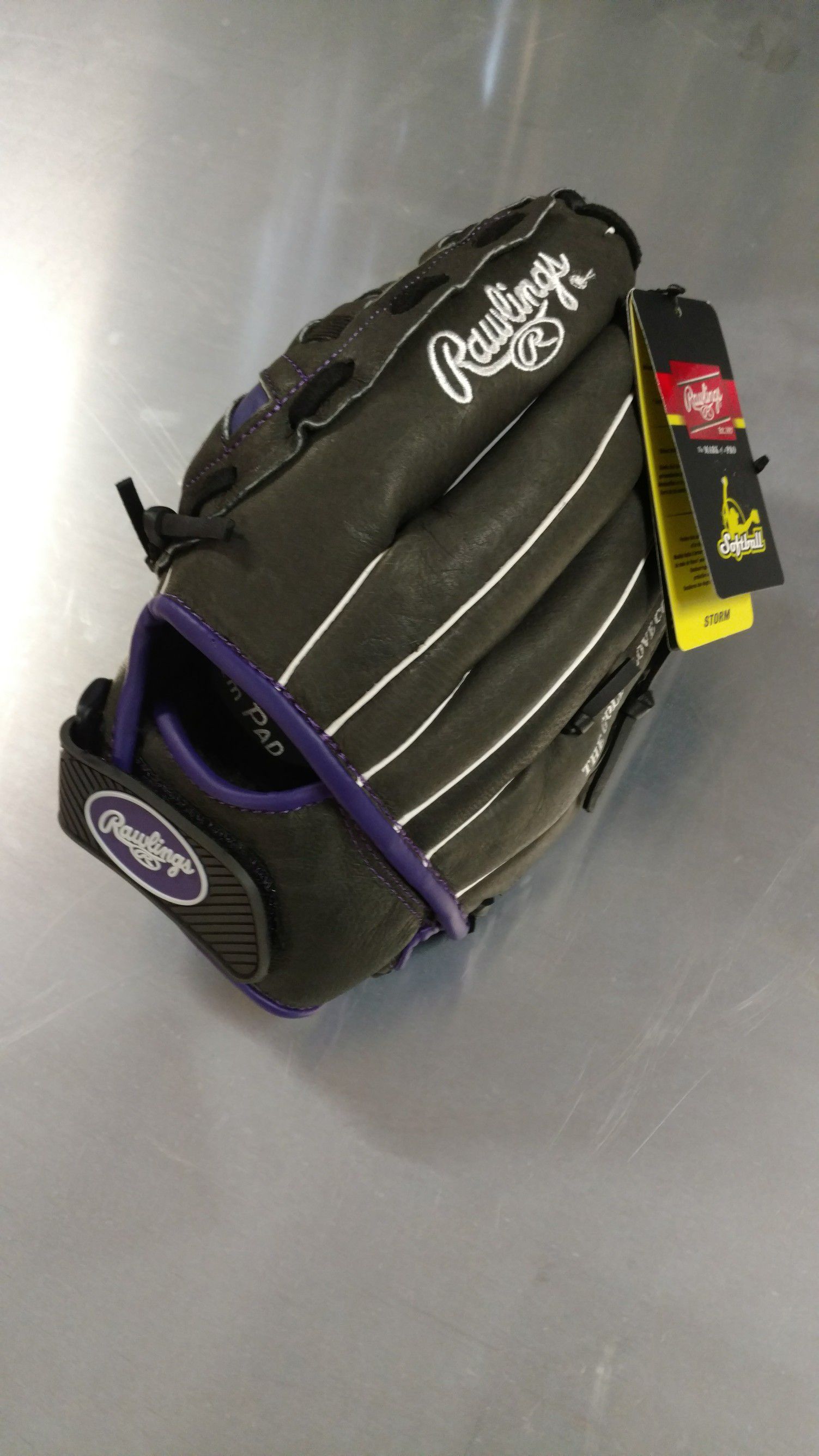 Softball baseball glove