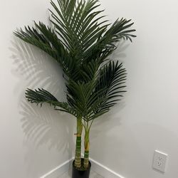 Faux Mini Palm Tree