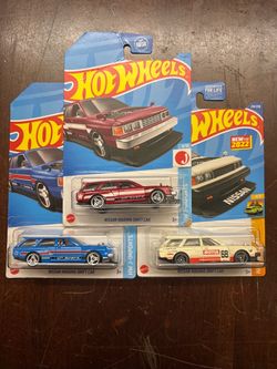 Hot Wheels Nissan Maxima Drift Car – Set of 3