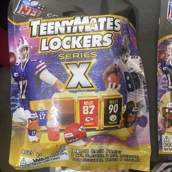 NFL Collectible figures