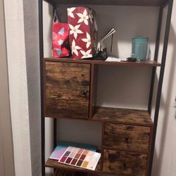 Bookshelf 