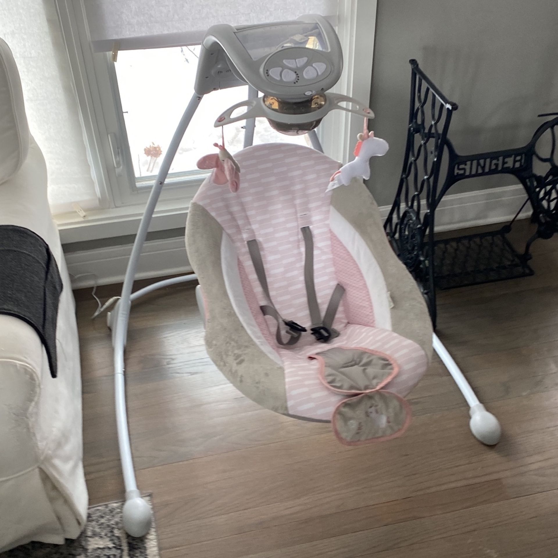 Ingenuity Baby Swing With Vibrating Chair
