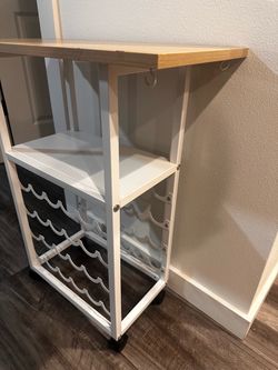 small kitchen, wine, rolling table