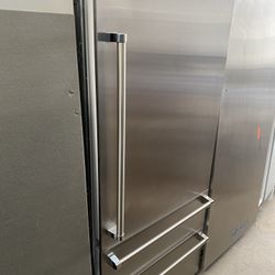 Viking 7 Series 36” Built In Bottom Freezer Fridge 