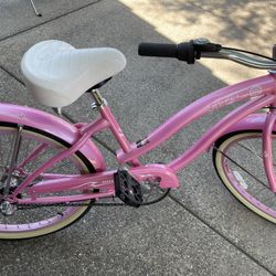 Girls bike