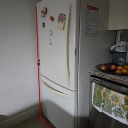 Kenmore Refrigerator 