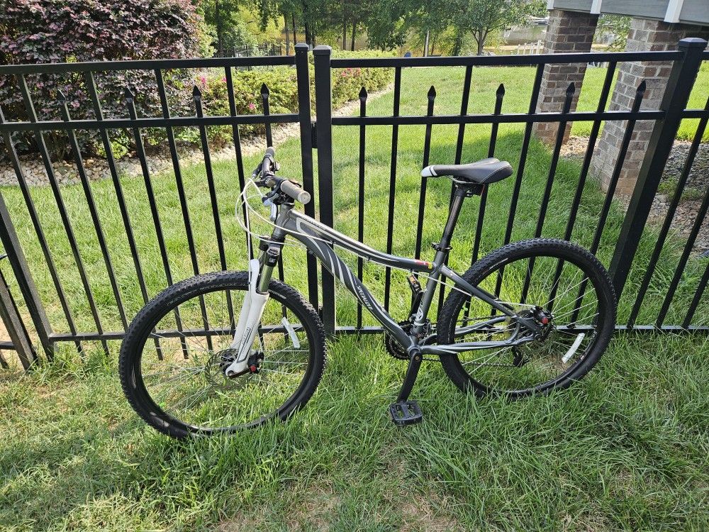 SPECIALIZED mountain bike 15” frame size bike in GOOD working condition and ready to ride!
