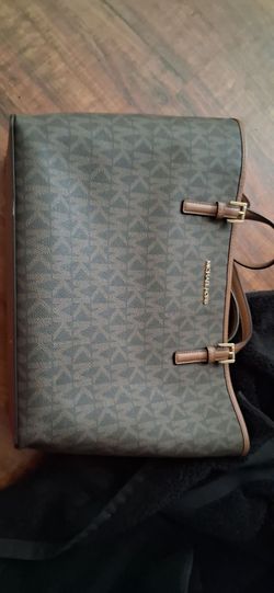 MK PURSE