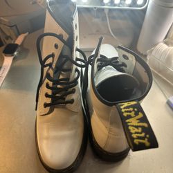 Women’s Size 8 Dr. Martens White Boots 