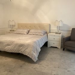 White King Size Bedroom Set 