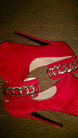 Sexy red heels 5.5