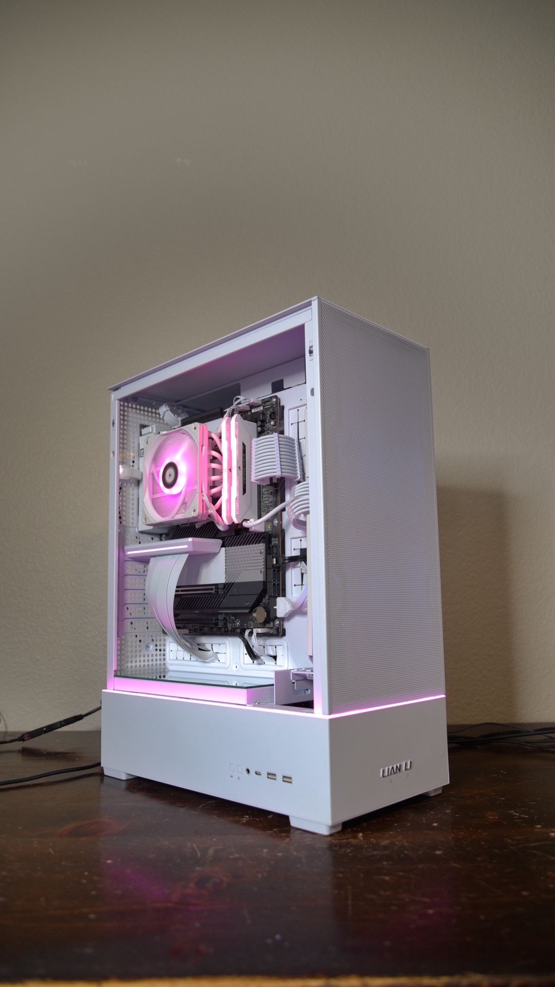 White Gaming PC | RTX 3080 | Ryzen 7 5800XT | 32GB DDR4 | 1.5TB | Windows 11 | WiFi