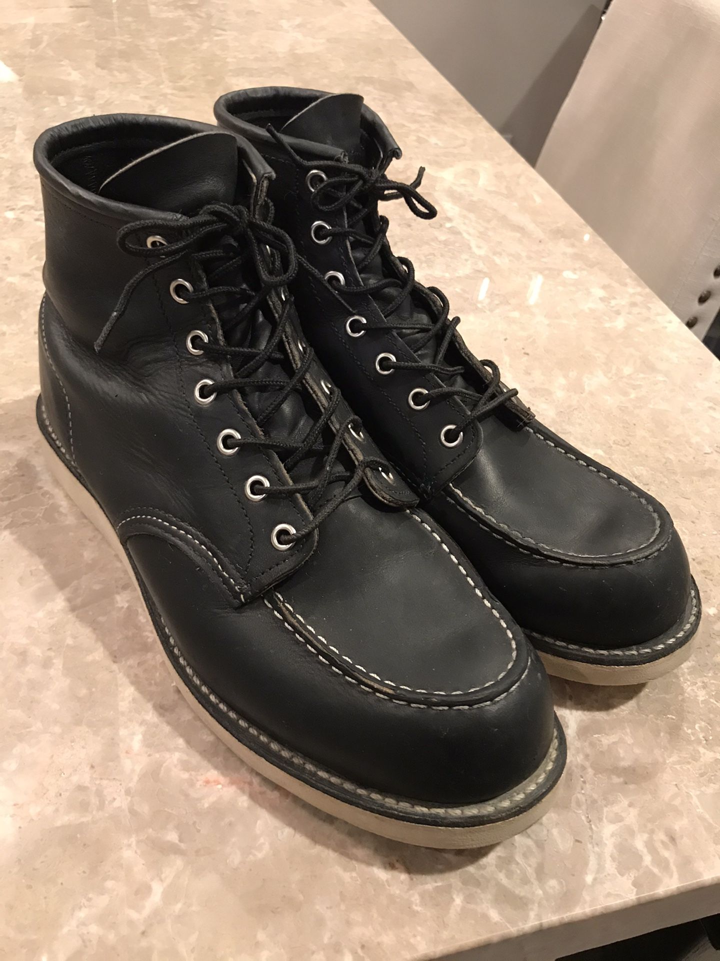 Red wing 9075 boots size 11 redwing for Sale in Fontana, CA OfferUp