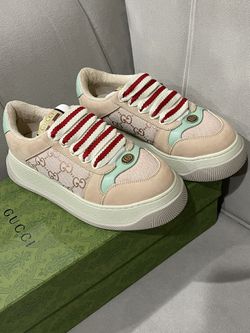 Gucci Women Shoes
