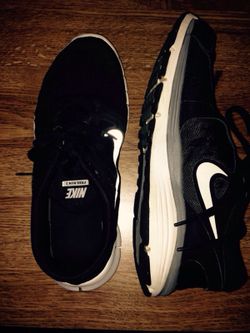 Boys Nike Free Run 3 size 5.5y sneakers