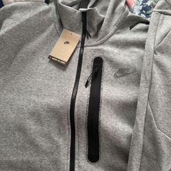 XL Nike Tech 160 Brand New 
