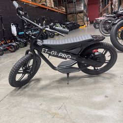 Children‘s electric scooter