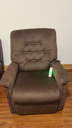 Power Lift Recliner Chair Brown Fabric ($1000 when new)