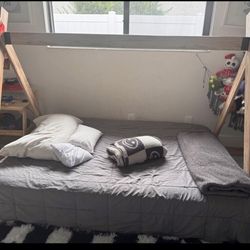 Teepee Full size bed 