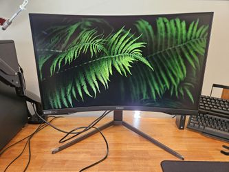 Samsung Odyssey G7 Gaming Monitor.