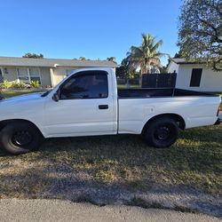 1995 Toyota Tacoma, Stick Shift, 2.4 liter