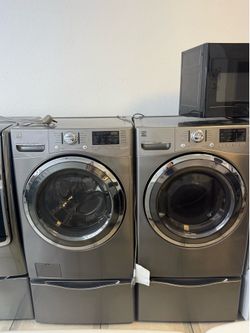KENMORE frontload washer and gas dryer set