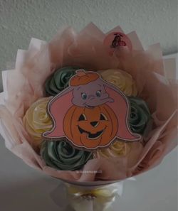 Dumbo Halloween Ribbon Rose Bouquet