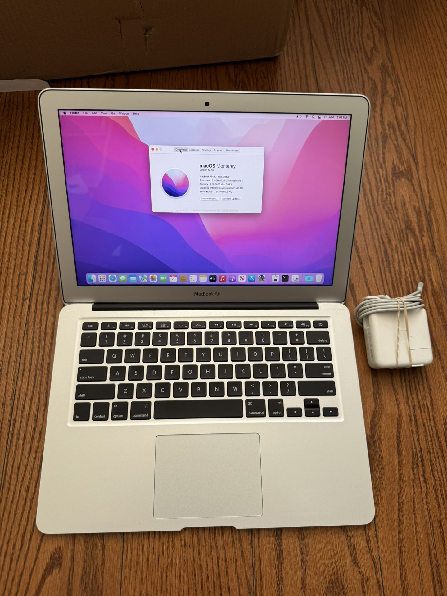 July 4th Sale@$150/MacBook Air 13” 2017/8GB RAM/256GB SSD/Fully Functional/Original Charger