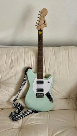 Fender Squier Mustang (Bullet HH Limited Edition)