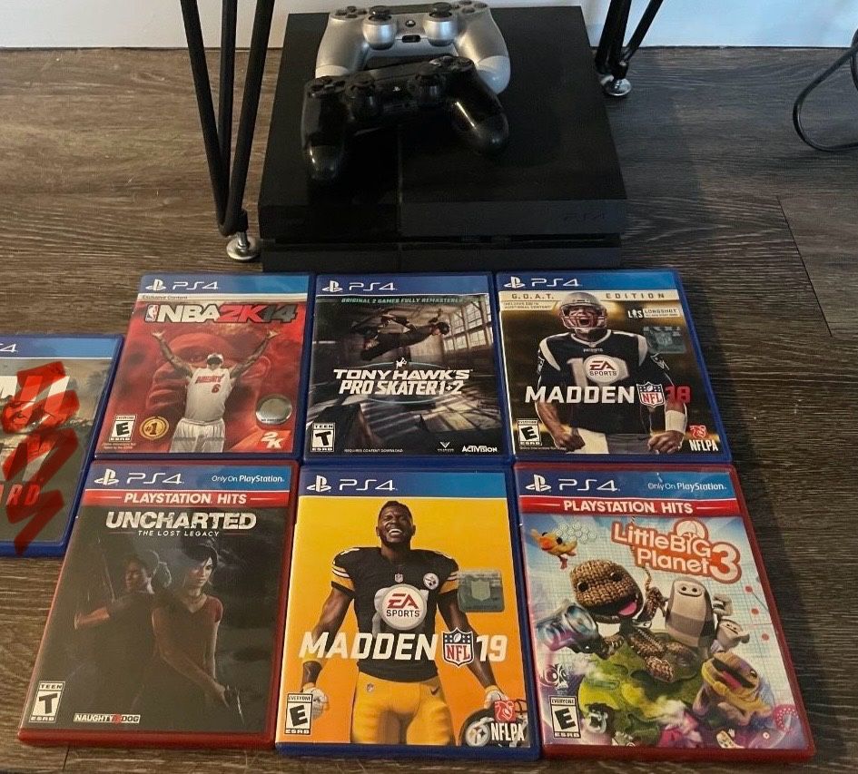 PS4 Bundle - 2 Controllers, 6 Games