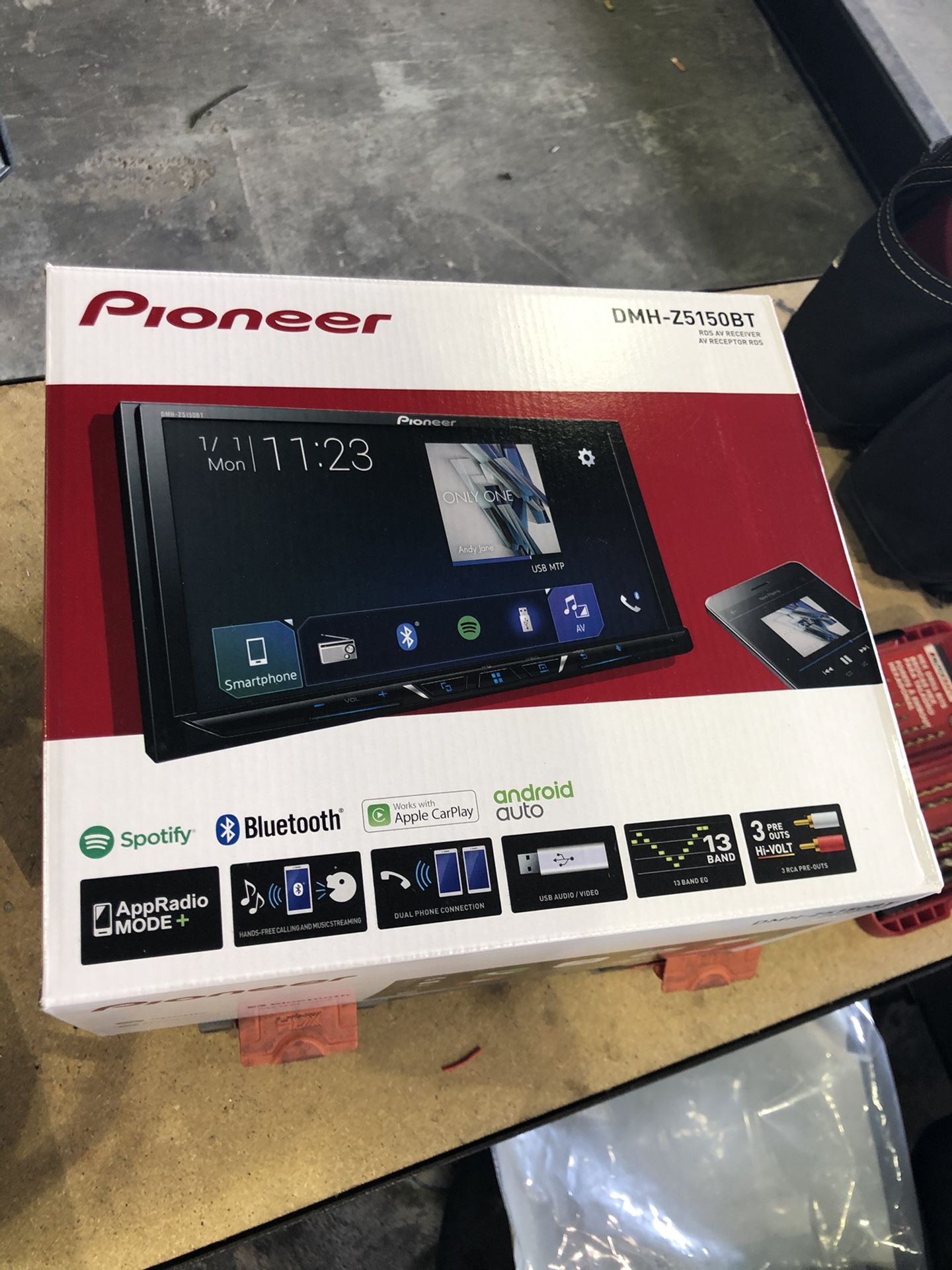 Pioneer DMH-Z5150BT 7" WVGA Display, Apple CarPlay, Android