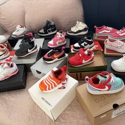 Little shoes looking for new little feet 🥹