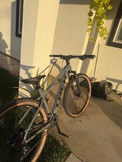 Trade for bomma. Bike is trek marlin 6 gen 3 2023-2024