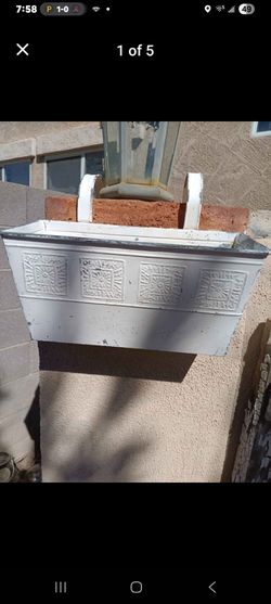 $7 Over The Rail/Wall Metal Garden Planter