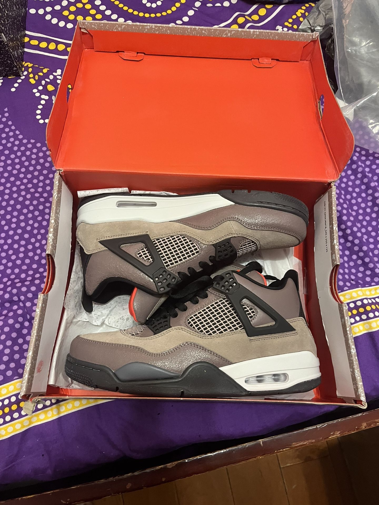 Air Jordan 4 Taupe Haze