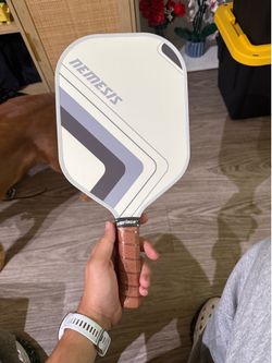 Pickleball paddle